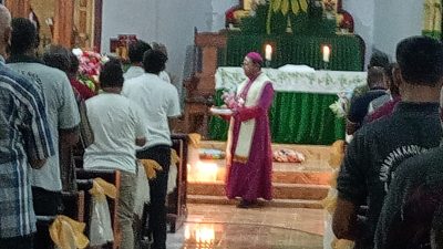 Uskup Diosis Amboina Apresiasi Tinggi KBK Tanimbar,Siap Jadikan Model Untuk Keuskupan ” KBK Ditegaskan Sebagai Imam, Nabi, dan Raja Untuk Keluarga,Umat dan Masyarakat “